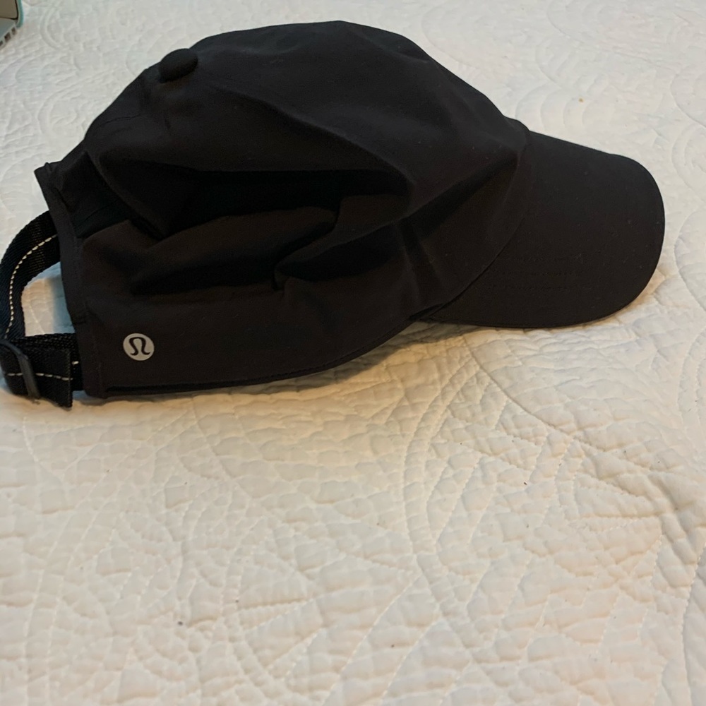 Lulu Lemon baseball hat